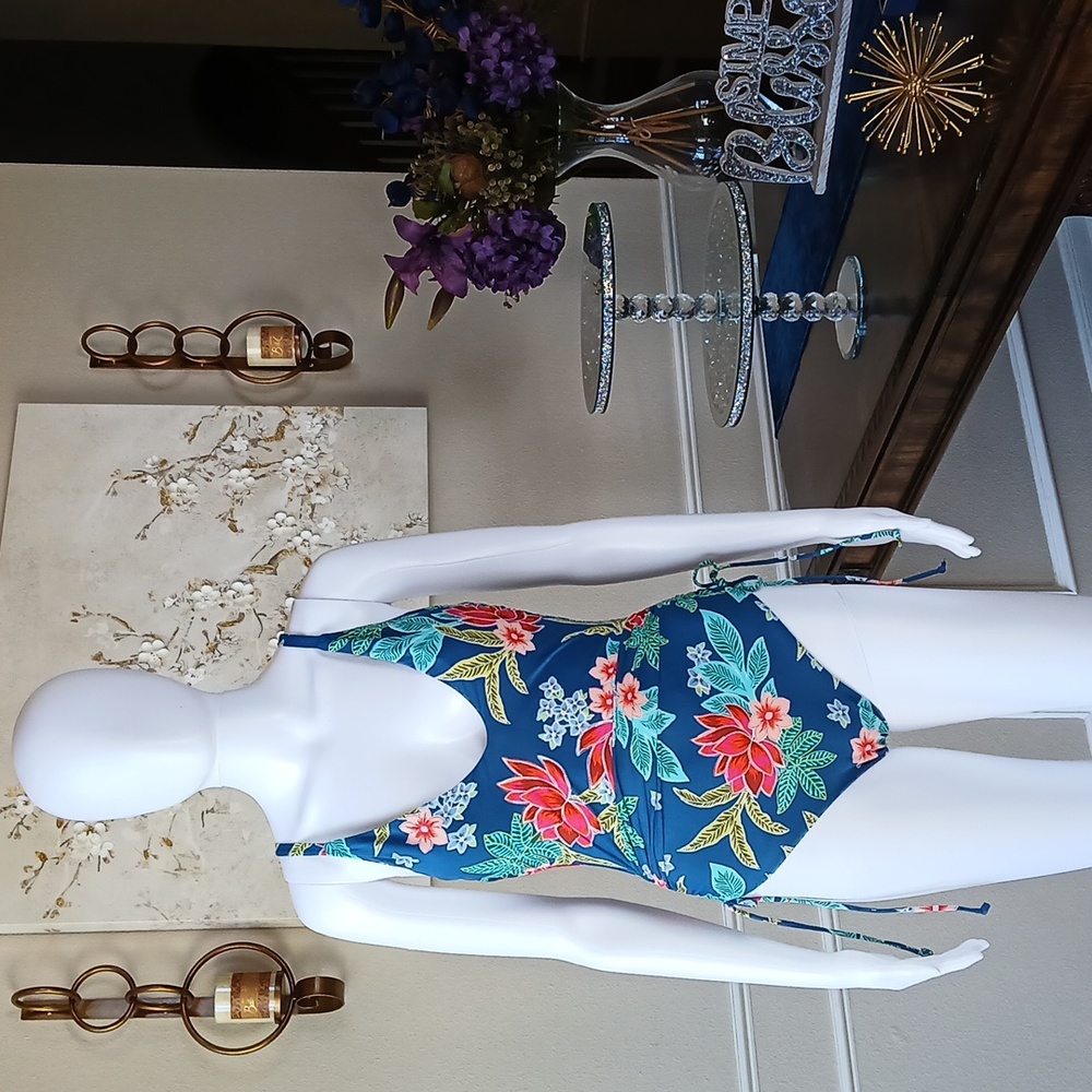 Women's Atlantic Tropical Floral Blue One-piece Swimsuit. Size M - Picture 13 of 17